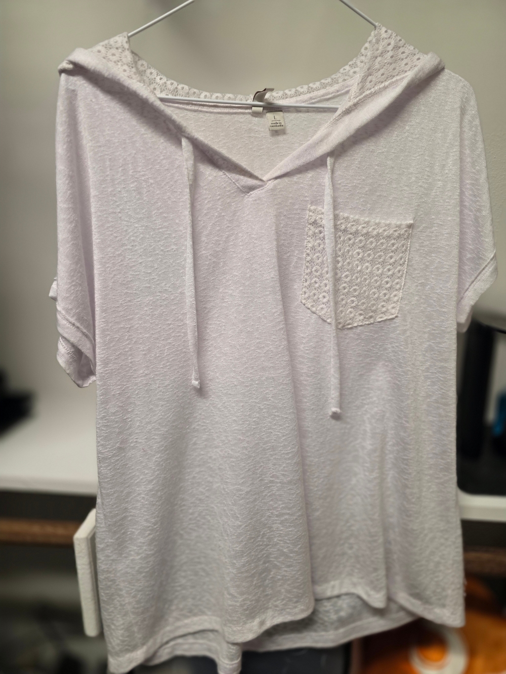 White Hoodie Short Sleeve Top with Lace Pocket